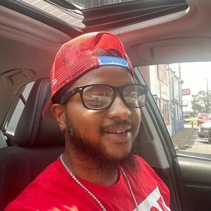 Meet your Posher, Dangelo